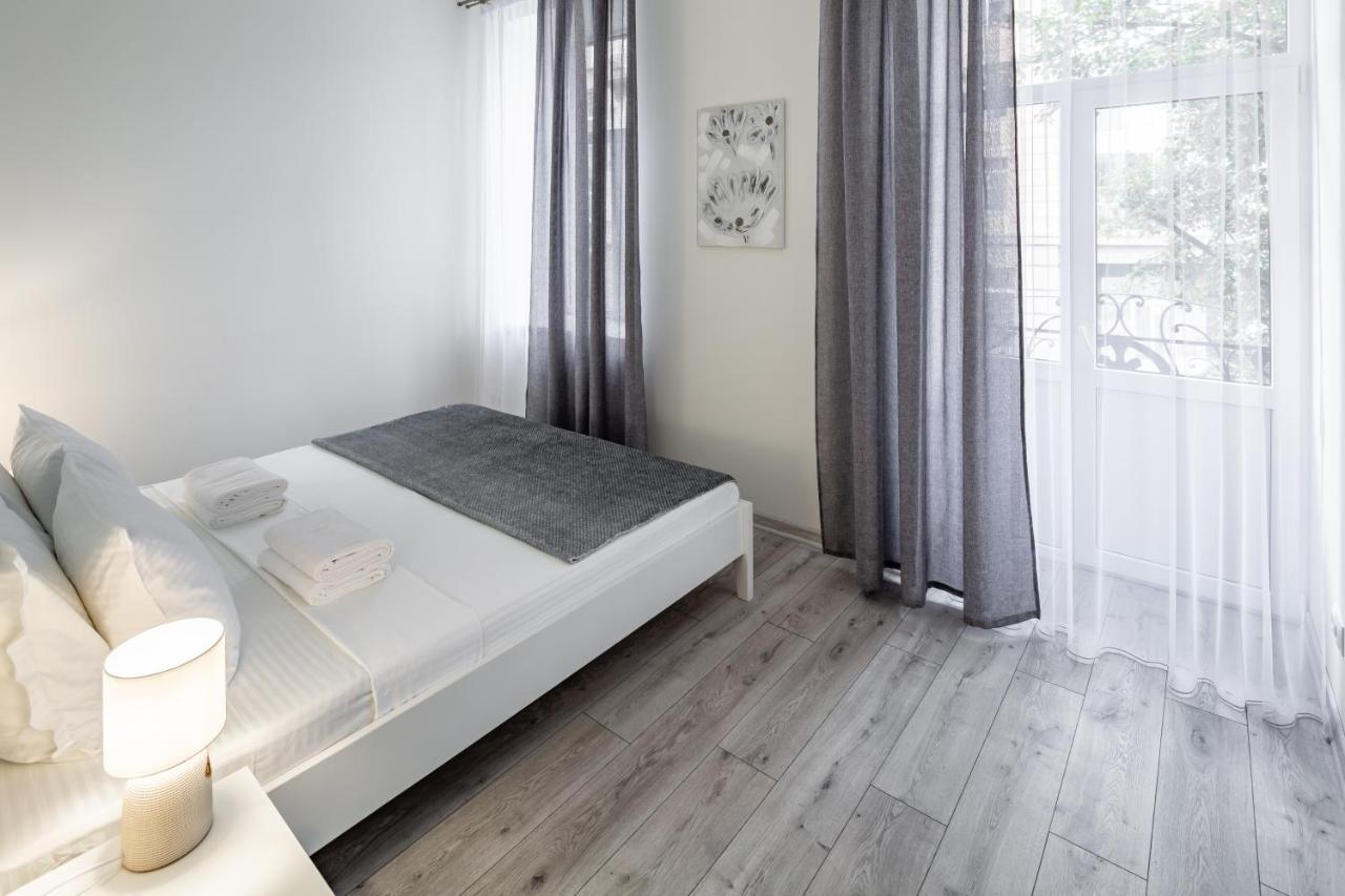 Alfa Apartments Kulisha 40 Lviv Kültér fotó